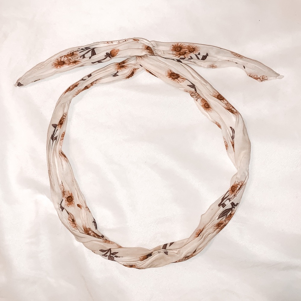 Brandy Melville Wire Headband Headwrap